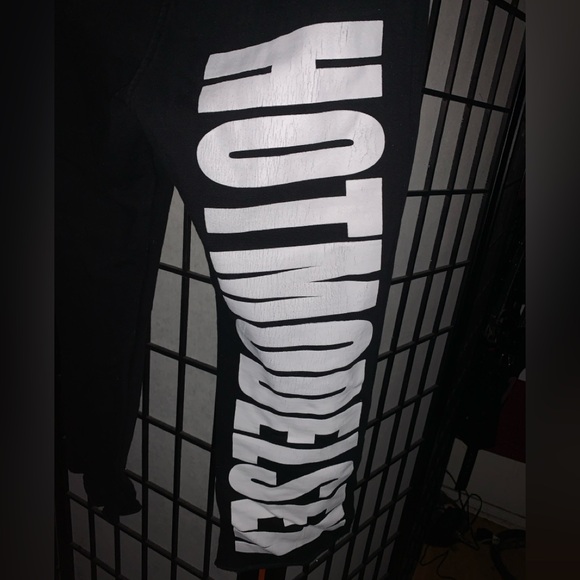 Hot Model Sex Joggers - Picture 2 of 8